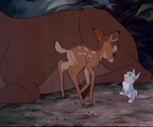 Puzzle Bambi debout pour la première fois avec son ami Tambor