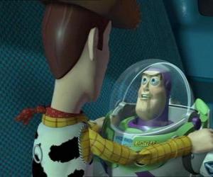 Puzzle Buzz Woody confronte et l'accuse de vouloir éliminer les