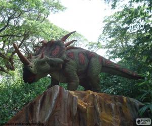Puzzle Dinosaure triceratops à trois cornes