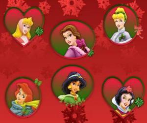 Puzzle Disney Princesses encadrée avec des décorations de Noël