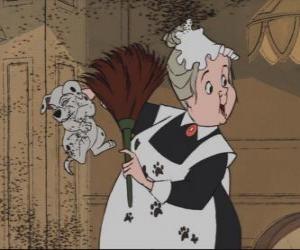 Puzzle Et Nanny nettoie l'un des chiots qui sont couverts de suie