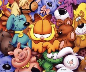 Puzzle Garfirld entouré d'animaux empaillés