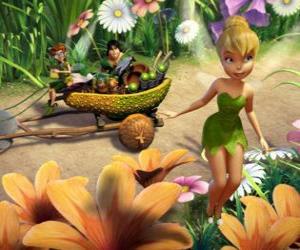 Puzzle La Fée Clochette en volant entre les plantes ensemble ses amicaux Clark et Gabble
