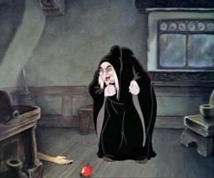 Puzzle La Reine rit après avoir vu Blanche Neige après avoir donné une piqûre de la pomme empoisonnée tombe au sol