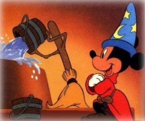 Puzzle Mickey Mouse est la sorcière jeune assistant Yensid, balai faire du travail