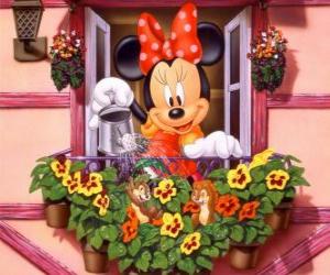 Puzzle Minnie Mouse arrosage des fleurs