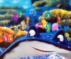 Puzzle Nemo et ses amis de l'école sous la protection de Monsieur Raie