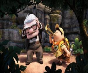 Puzzle Russell jouant une trompette aux côté de Carl