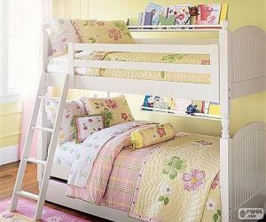 Puzzle Standard lits superposés, deux même taille matelas empilés le un sur le autre directement