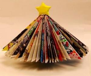 Puzzle Arbre de Noël à partir de feuilles de magazines et une étoile jaune à la pointe