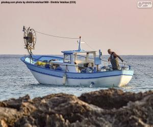 Puzzle Bateau de pêche en mer