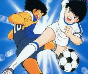 Puzzle Captain Tsubasa à haute vitesse tout en contrôlant la balle