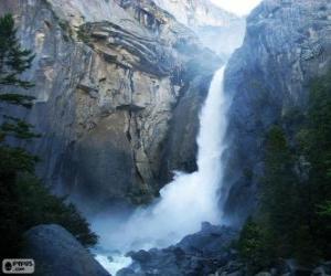 Puzzle Cascade dans le Parc National de Yosemite