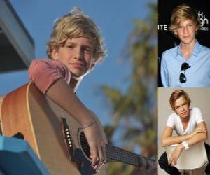 Puzzle Cody Simpson est une chanteuse pop australienne.