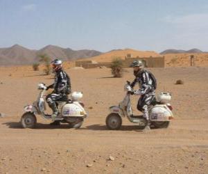 Puzzle Deux aventuriers sur une moto