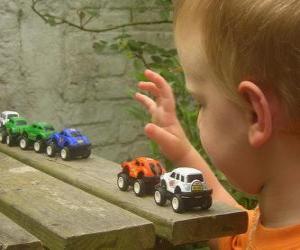 Puzzle Enfants jouant avec des petites voitures