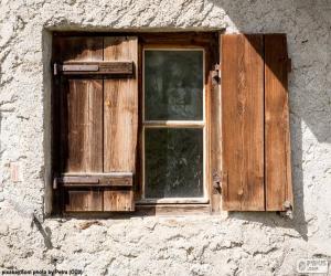 Puzzle Fenêtre avec des volets en bois