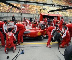 Puzzle Ferrari, la formation d'un pit stop, Shanghai, 2010