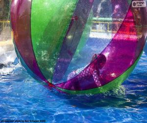 Puzzle Fille sur un ballon d’eau