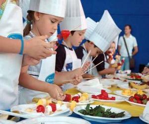 Puzzle Groupe d'enfants faisant cuisiniers