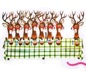 Puzzle Groupe de rennes de Noël d'attente pour l'alimentation