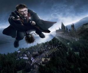 Puzzle Harry Potter volant avec son balai magique