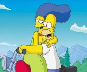 Puzzle Homer et Marge Simpson sa moto