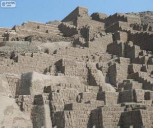 Puzzle Huaca Pucllana, Lima, Peru