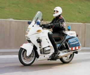 Puzzle L'agent de police motorisée avec sa motocyclette