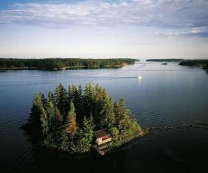 Puzzle L'île dans la mer Baltique, la Finlande