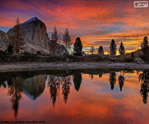 Puzzle Le beau lac Di Limides, Italie