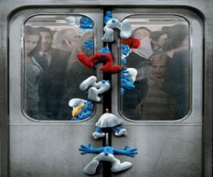 Puzzle Les Schtroumpfs sont pris dans les portes du métro - Les Schtroumpfs, film -