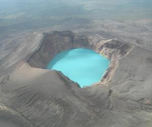 Puzzle Les volcans du Kamchatka, en Russie.