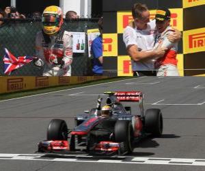 Puzzle Lewis Hamilton célèbre sa victoire dans le Grand Prix du Canada (2012)