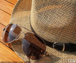 Puzzle Lunettes de soleil et chapeau