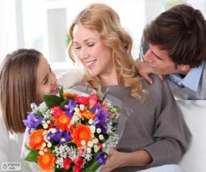 Puzzle Maman recevant un bouquet de fleurs