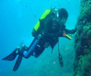 Puzzle Plongée - Plongeant dans les fonds marins avec de l'équipement