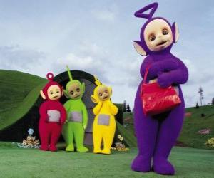 Puzzle Po, Laa-Laa, Dipsy et Tinky Winky, avec son sac rouge en façade de votre maison