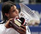 Rafa Nadal avec un trophées