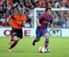 Joueur de football (Bojan Krkic F.C.B) en conduisant le ballon