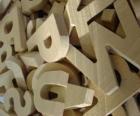 Lettres en bois