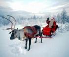 Renne du Père Noël faisant glisser un traîneau maguique