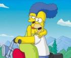 Homer et Marge Simpson sa moto
