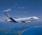 Airbus A380 est le plus gros avion de ligne dans le monde