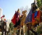 Les trois Rois Mages à dos de chameaux 