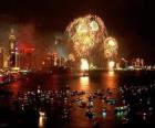 Feux d'artifice à l'occasion du Nouvel An à Hong Kong