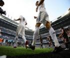 Cristiano Ronaldo et Kaka quittant le terrain