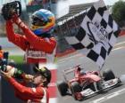 Fernando Alonso célèbre sa victoire dans le Grand Prix de Grande-Bretagne (2011)