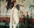 Femme ou dame grecque avec son tunique ou chiton