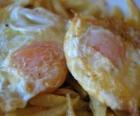 Œufs frits avec pommes de terre